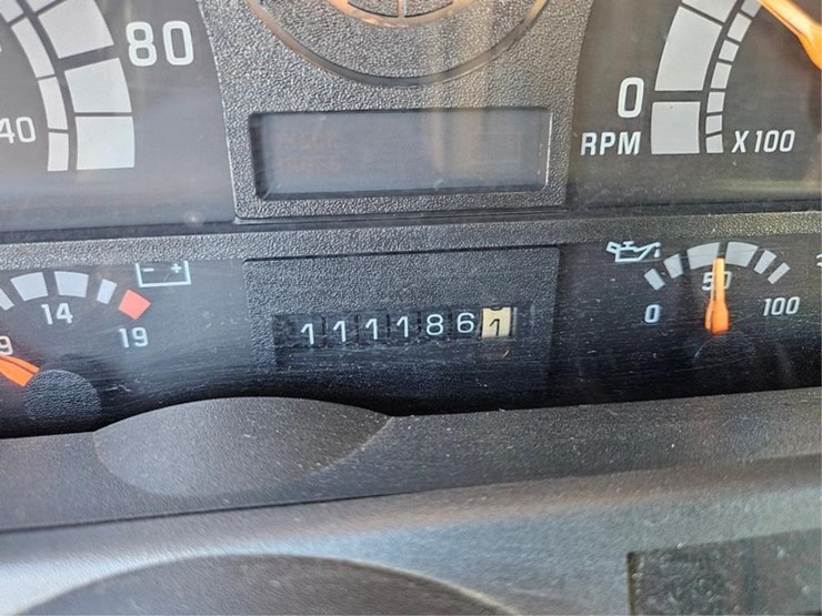 1997-imt-5200-image-48