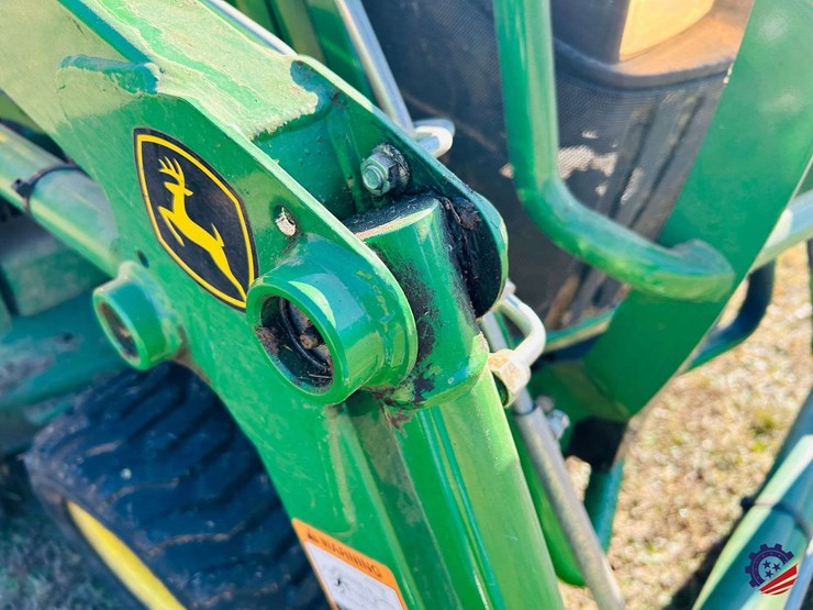 2016-john-deere-1025r-image-13