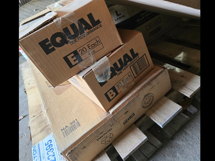 #22395-•-misc-truck-parts-image-5