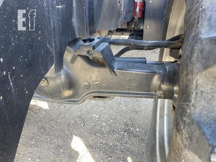 2012-case-ih-magnum-260-image-38