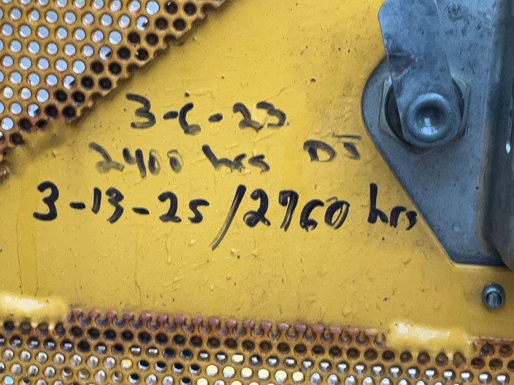 2016-deere-550k-lgp-image-23