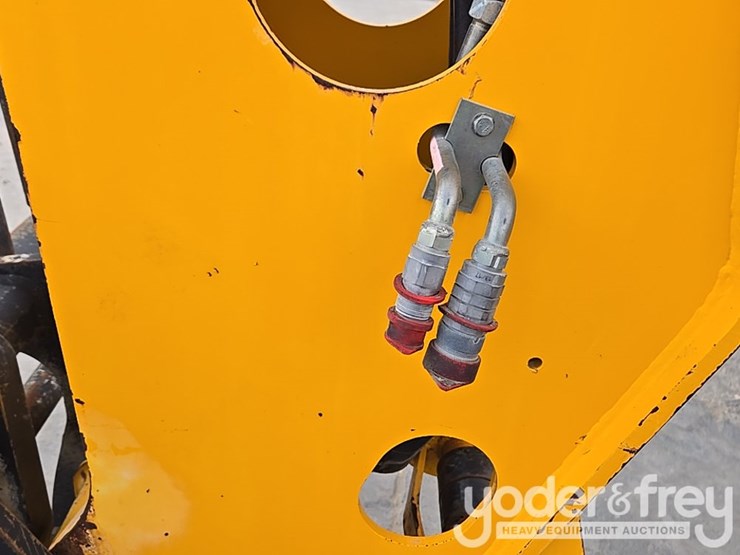 2017-jcb-510-56-image-42