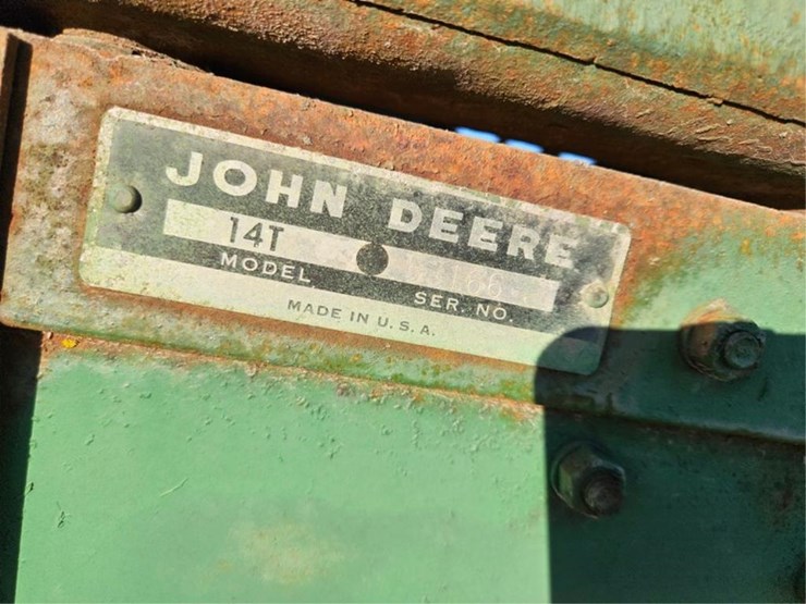 john-deere-14t-image-27