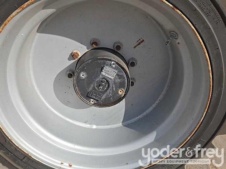 2015-jlg-600aj-image-39