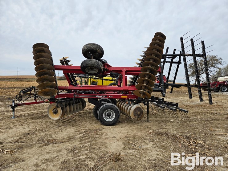 case-ih-370-image-8