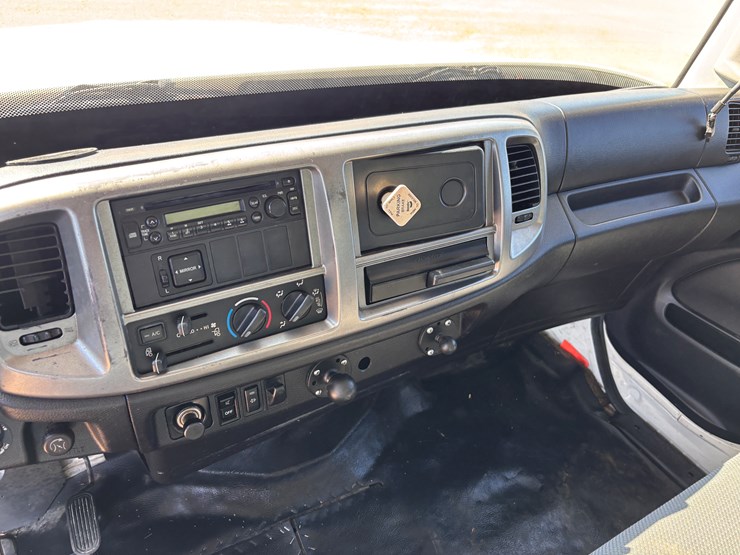 2014-axle-24ft-image-16