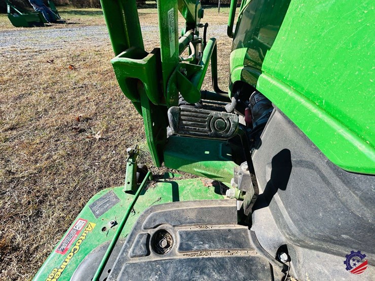 2016-john-deere-1025r-image-84