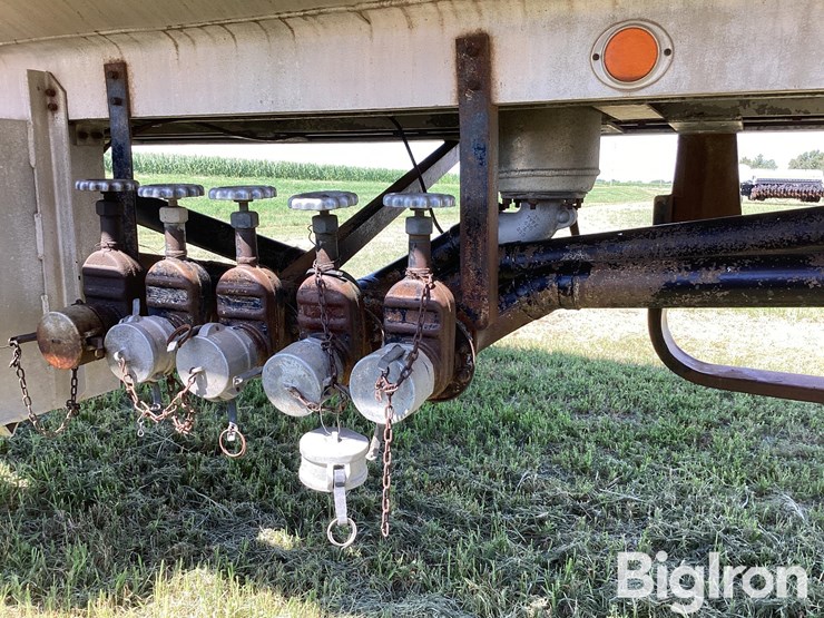 1969-trailmobile-trailer-image-16