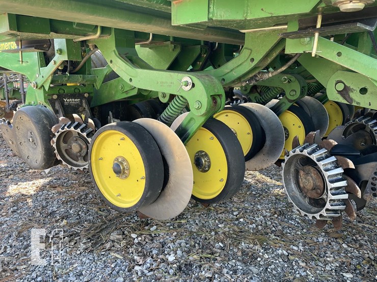 2011-john-deere-1770nt-image-6