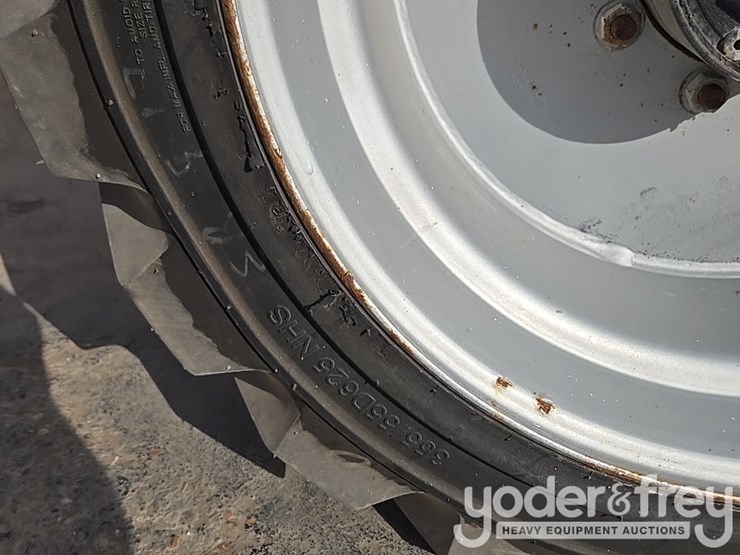 2015-jlg-600aj-image-42