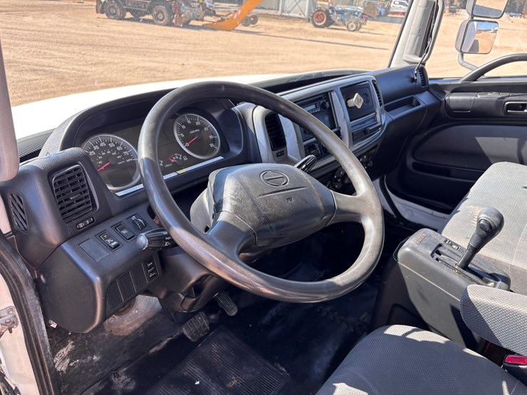 2014-axle-24ft-image-14