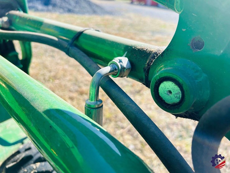 2016-john-deere-1025r-image-22