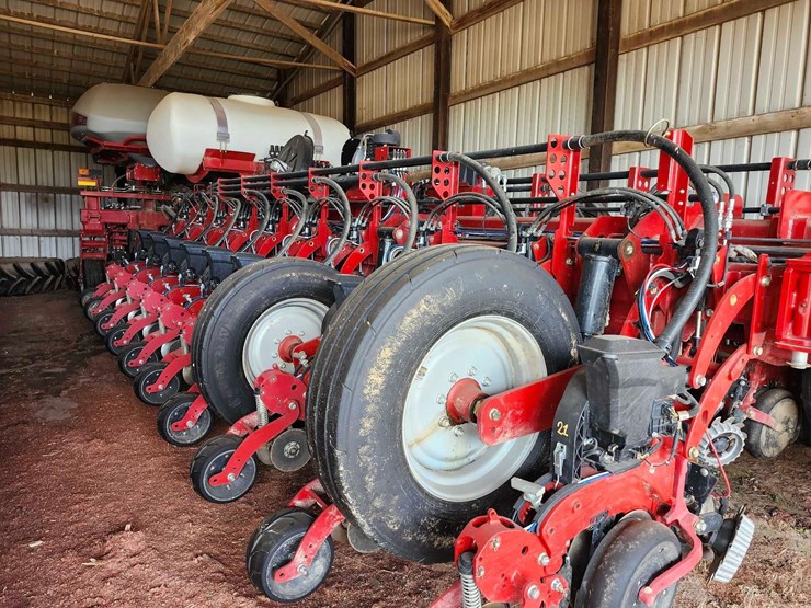 2023-case-ih-2150-image-7