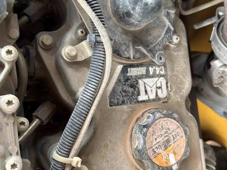 2019-caterpillar-tl1055d-image-25