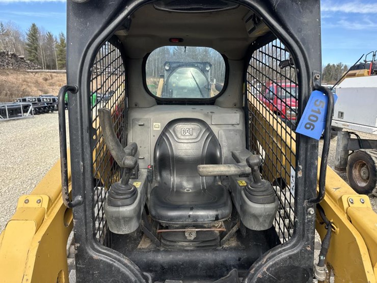 caterpillar-239d-image-29