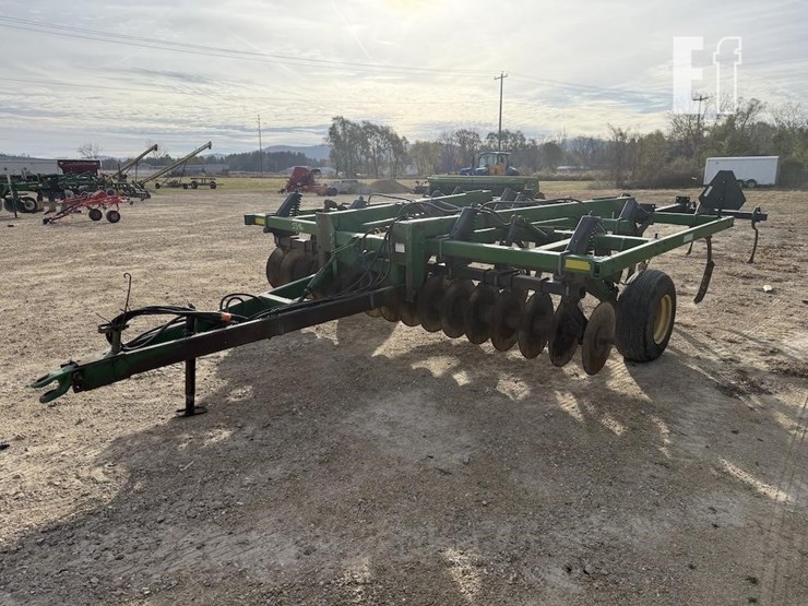 john-deere-714-image-3