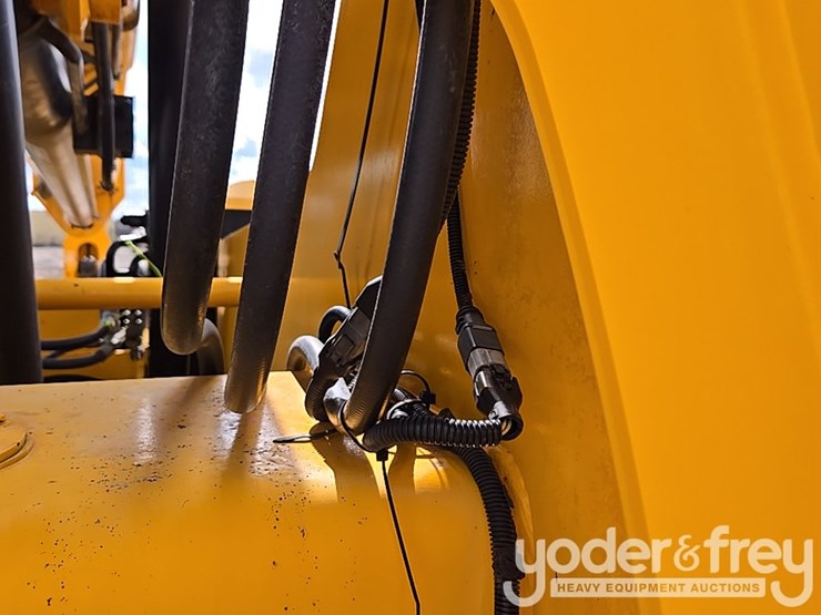 2017-jcb-510-56-image-65