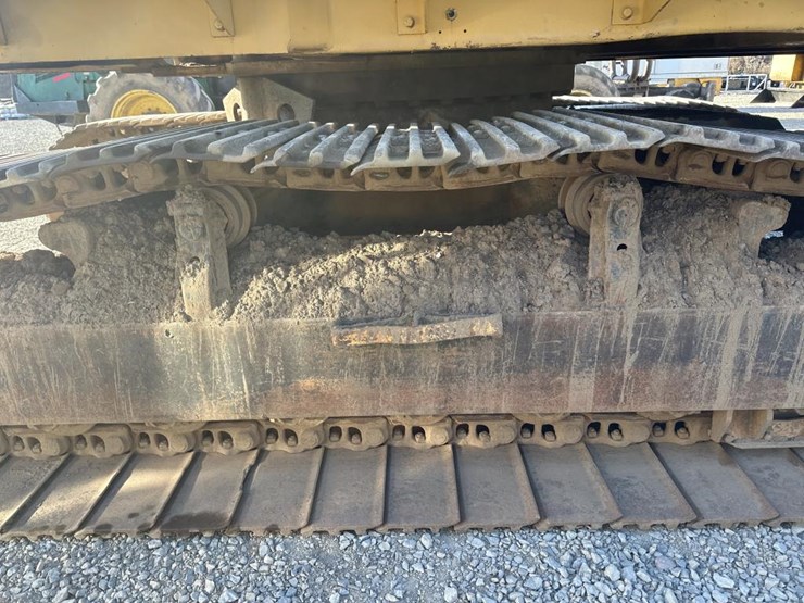 caterpillar-235-image-51