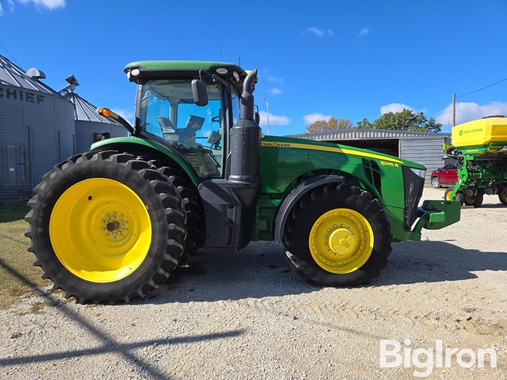 2016-john-deere-8245r-image-4