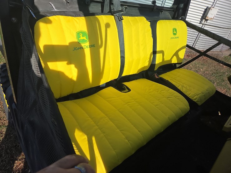 jd-xuv-835m-utv-image-6