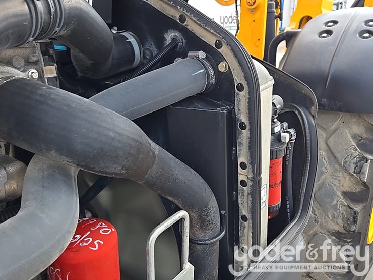 2017-jcb-510-56-image-96