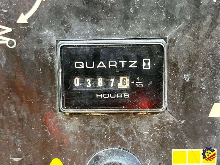 2015-jlg-4069le-image-23