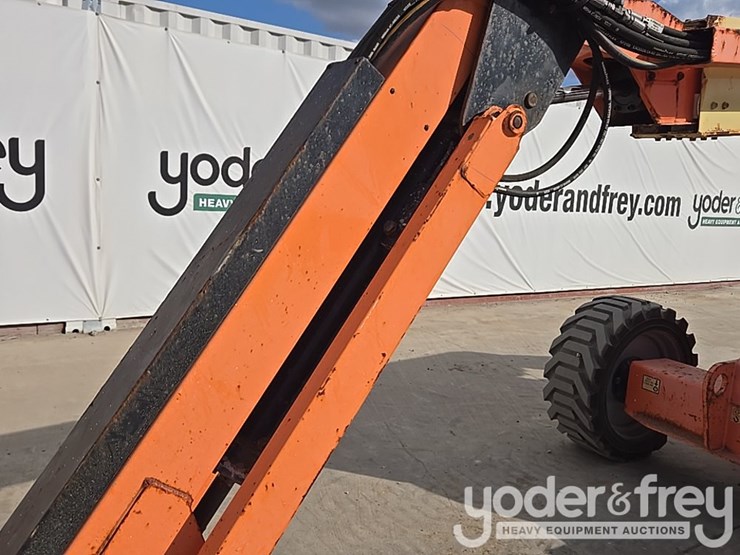 2015-jlg-600aj-image-68