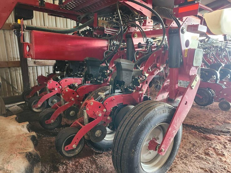 2023-case-ih-2150-image-9
