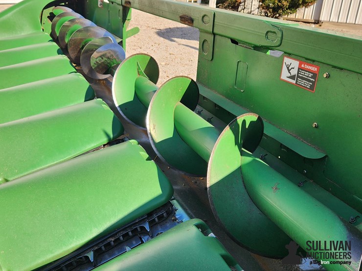 2012-john-deere-608c-image-10