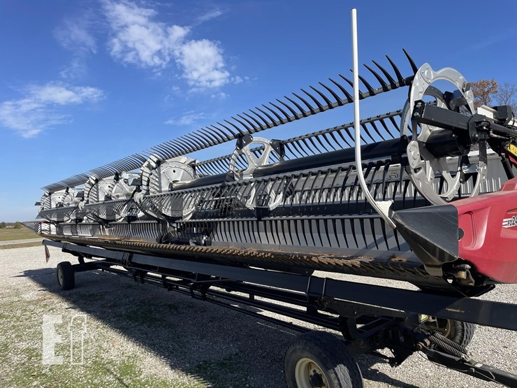 2024-case-ih-fd240-image-3