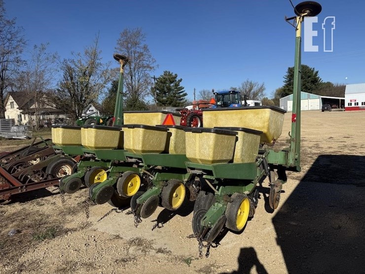 john-deere-7000-image-6