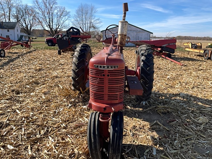 ih-farmall-h-tractor-image-3