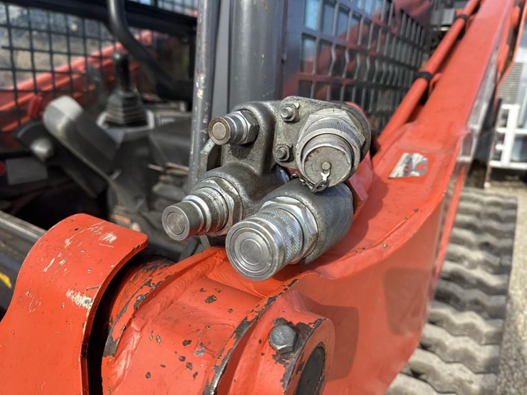 kubota-svl75-2-image-12