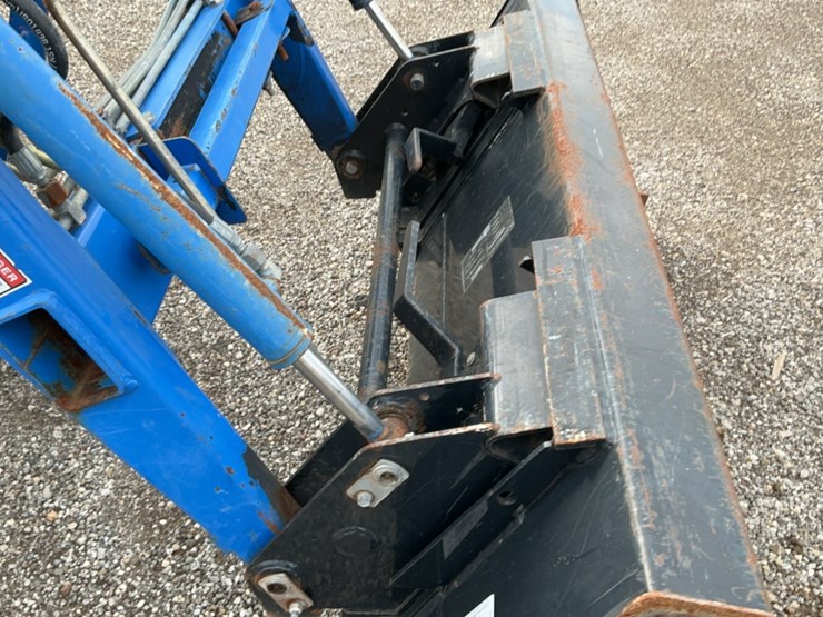 2013-new-holland-workmaster-40-image-32