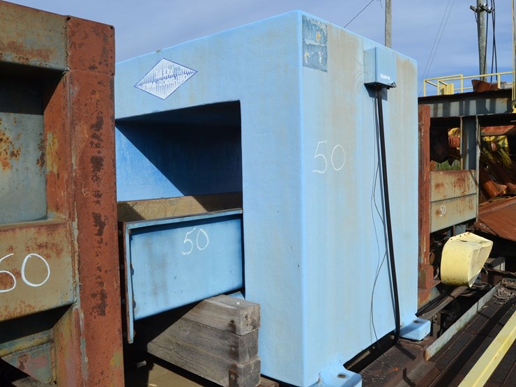 mdi-model-2000-whole-tree-metal-detector-w/-41"x44"-opening-w/-41"x17'-belt-feed-w/-fiberglass-section-w/-no-drive-drive-of-ladder-back-conveyor-w/-control-image-7