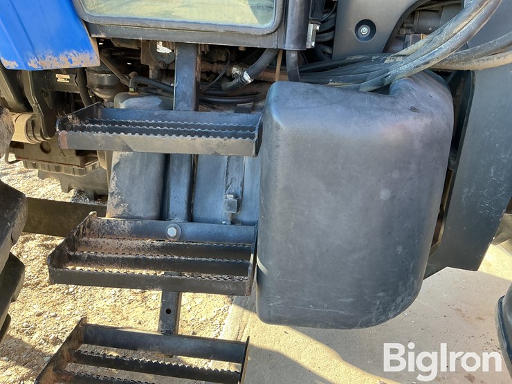 2002-new-holland-tm150-image-15