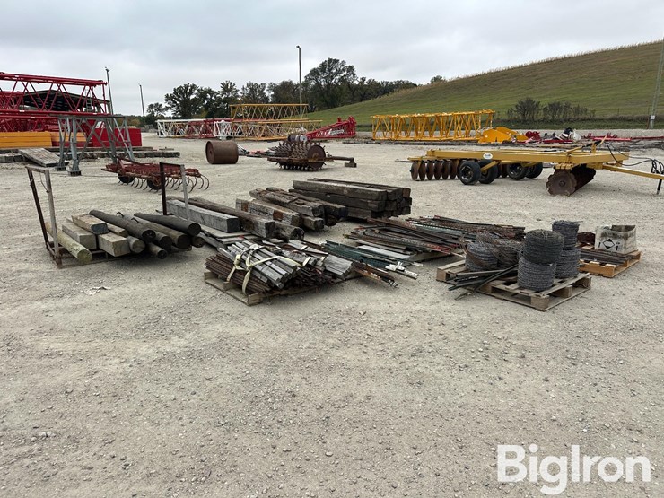 fencing-materials-assortment-image-3