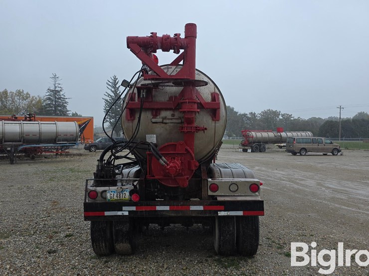 1985-walker-tanker-image-6