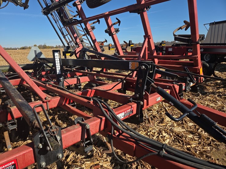 case-ih-200-image-29