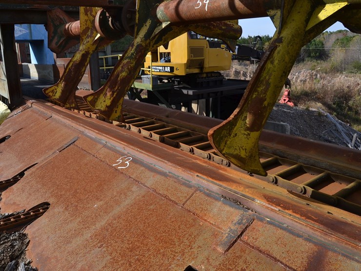 22'--endwise-log-trough-w/-ladder-back-chain-w/-10hp-heavy-duty-drive-w/-steel-support-to-the-ground-image-1