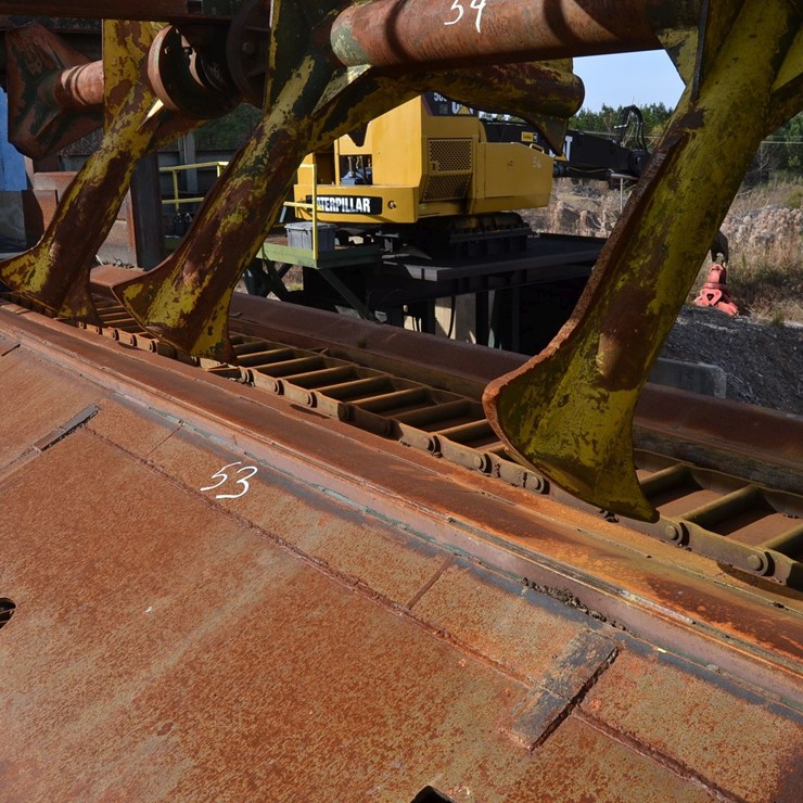 22'  ENDWISE LOG TROUGH W/ LADDER BACK CHAIN W/ 10HP HEAVY DUTY DRIVE W/ STEEL SUPPORT TO THE GROUND