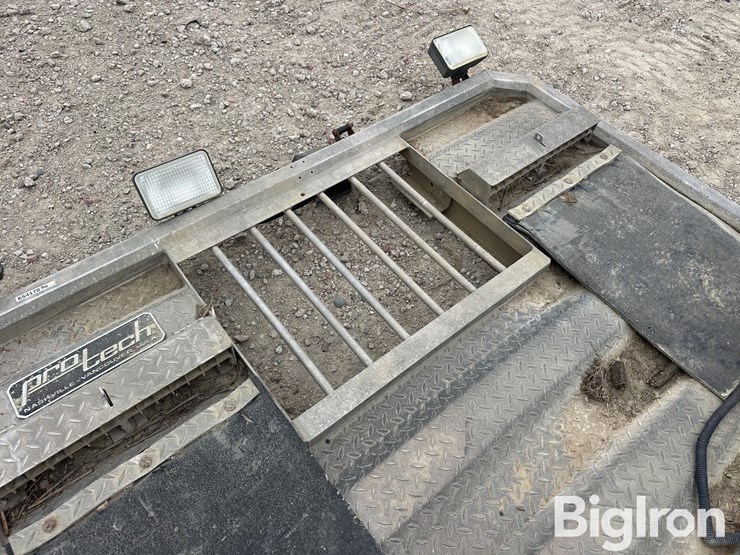 pro-tech-aluminum-headache/storage-rack-image-13