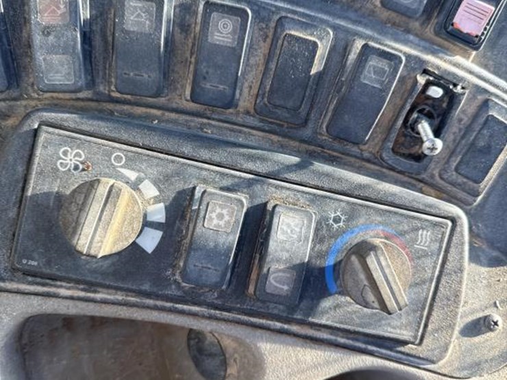 case-621f-xr-image-42