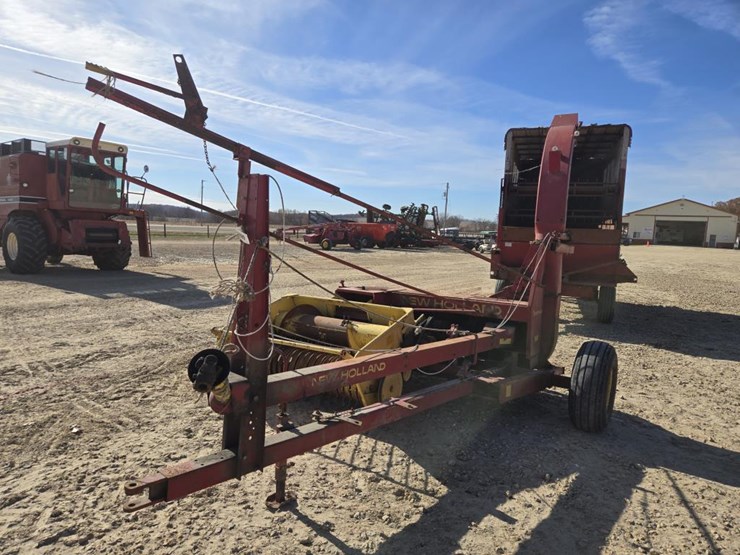 new-holland-770-image-1