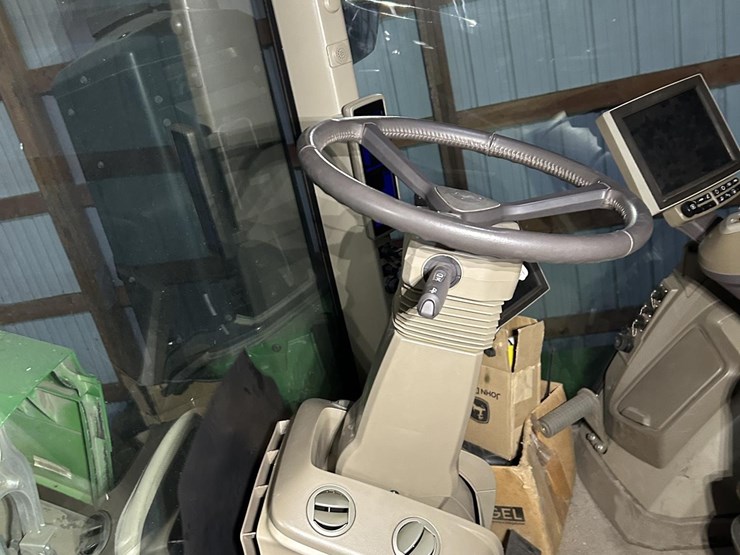 2022-john-deere-9r-590-image-41