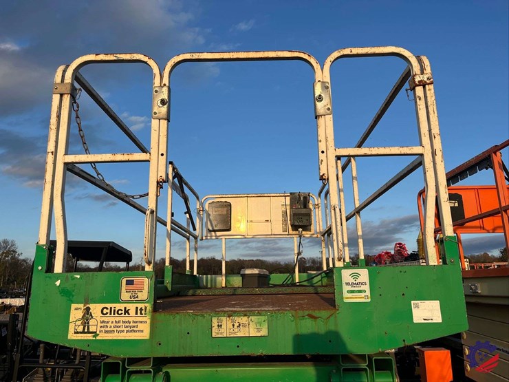 2015-jlg-4069le-image-14