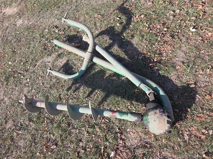 8"-3pt-pole-hole-auger-image-5