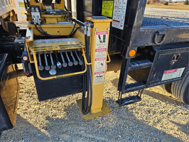 1997-imt-5200-image-15