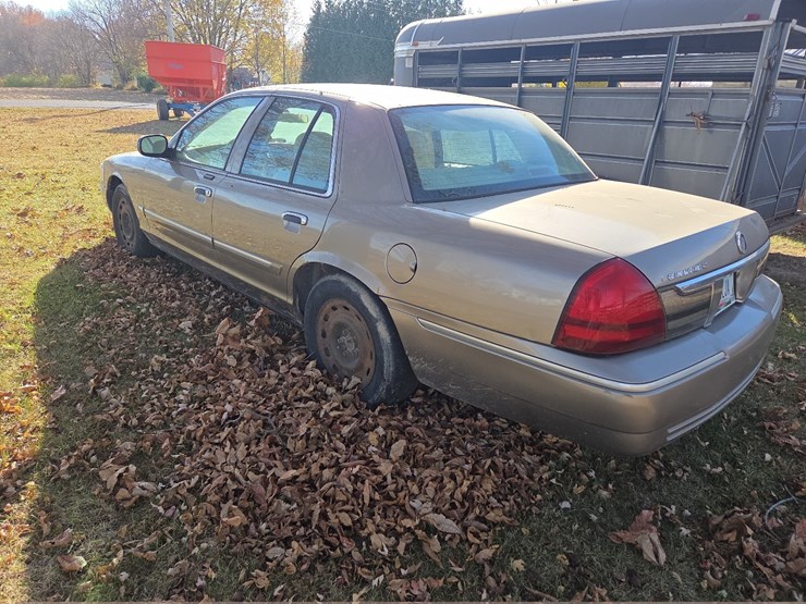 2006-mercury-grand-marquis-gs-car-image-8