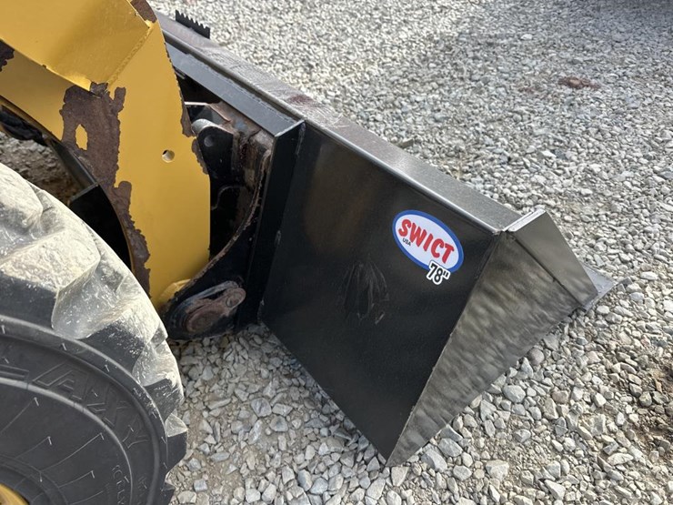 caterpillar-236d3-image-17